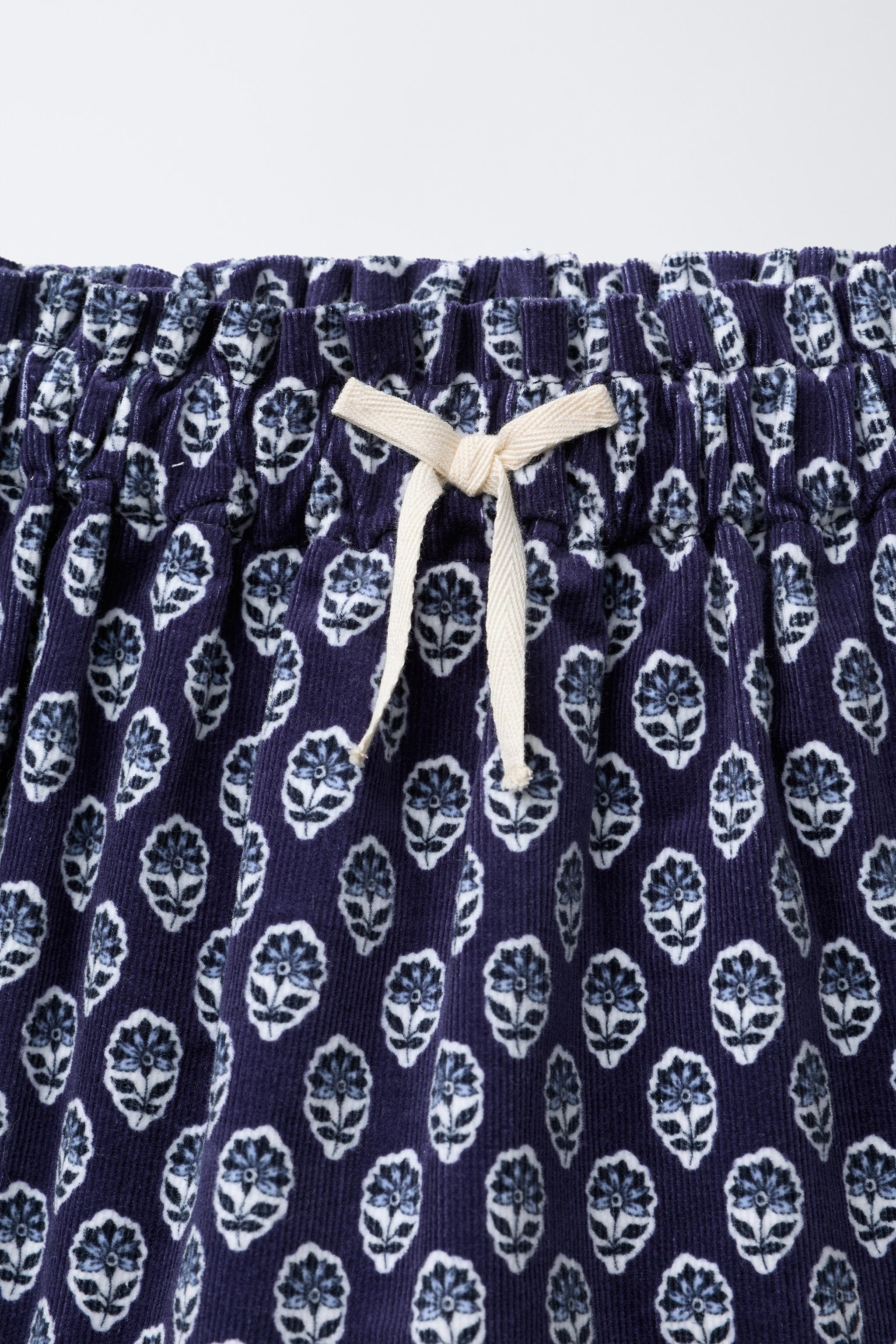 JUPE-SHORT EN CORDUROY À FLEURS